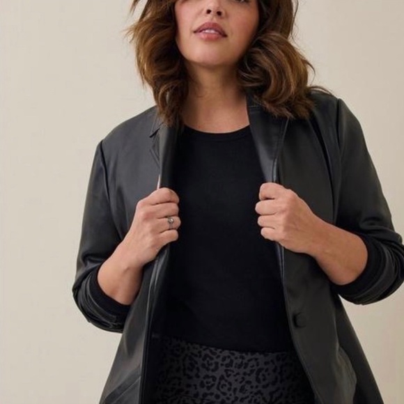 NWT Torrid Faux Leather Blazer Size 4X - Picture 1 of 15